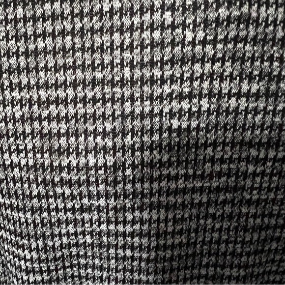 H&M black & white houndstooth like patterned dress size small - Picture 9 of 9